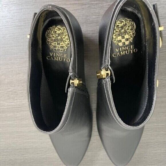 Vince Camuto Coorin Black Leather Ankle Boots 9.5 Gold Zip Block Heel Timeless - Picture 11 of 12